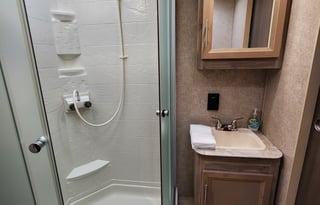 Poconos Romance: Luxury RV Delivered