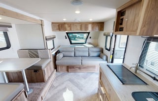 Beautiful Palomino RealLite  Great for a families!