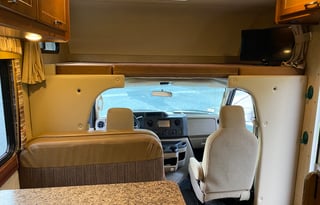 2016 Thor Motor Coach Chateau 22E