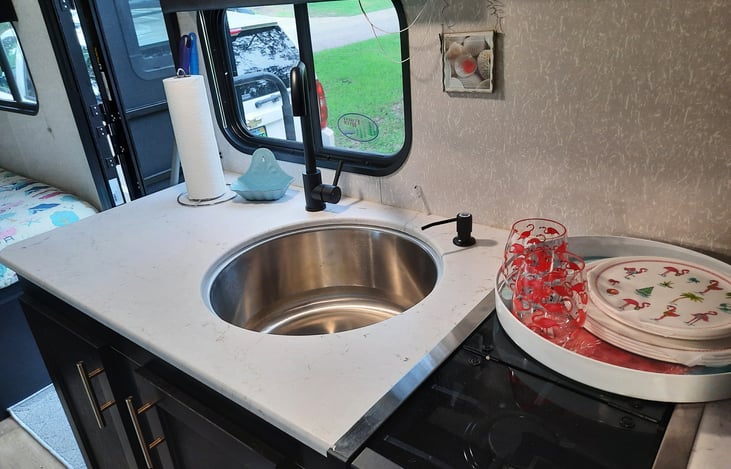 Kitchen counter arra.