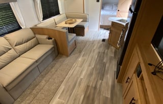 2022 Prime Time RV Avenger 27DBS