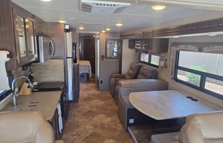 2 Baths, Washer/Dryer, 2 A/Cs, King Bed, Sleeps 6