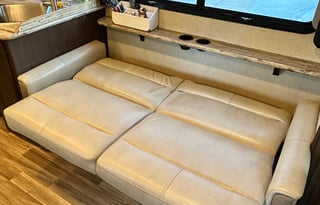 Renovated - WiFi, Pets, Jeep, Off-Grid, 24/7 Help