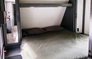 Go Explore Rentals - Bunkhouse Adventure Trailer 2022 Aspen Trail 2850BHS