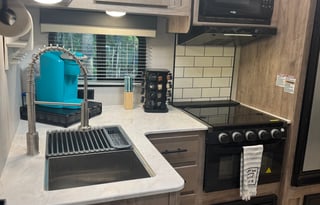 Cozy Up, Camp Out – pet-friendly 7 sleeper!