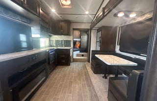 2021 Dutchmen RV Atlas 2942BHF