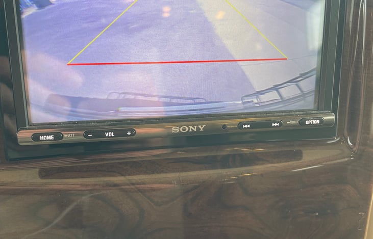 Back up camera and side view cameras in dash display make driving a snap