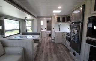 Spacious Family & Pet Friendly RV Rental