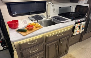 Bon-Bon - The Luxury Getaway RV