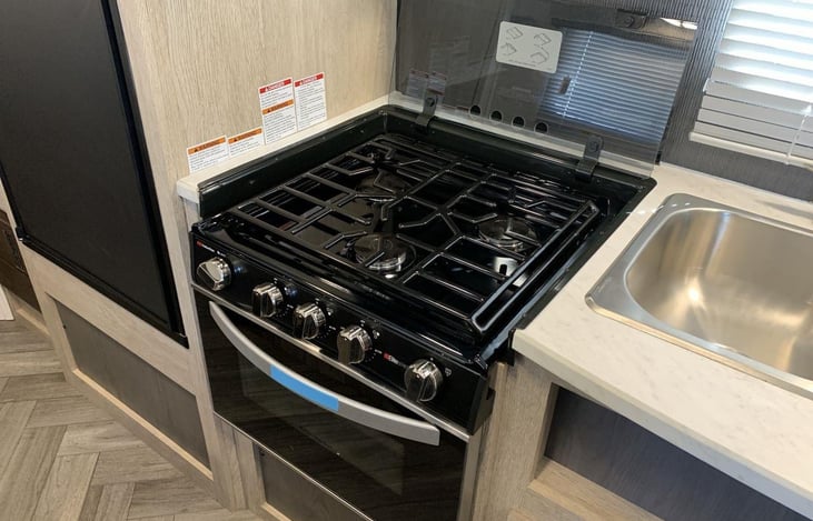 Gas cooktop and oven