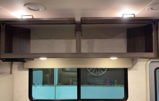 2021 Winnebago Minnie Winnie 26T with upgrades