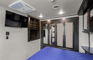 2018 Grand Design Momentum 351M ( Delivery Only)