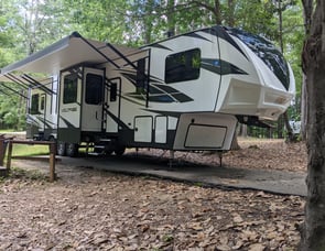 Dutchmen RV Voltage V4115