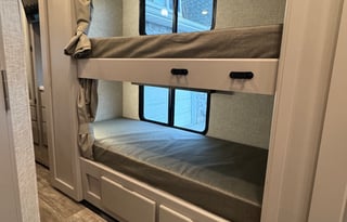 Fully Stocked, Sleeps 8, Super Clean & Comfy!