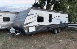 FAMILY FRIENDLY ASPEN TRAIL CAMPER
