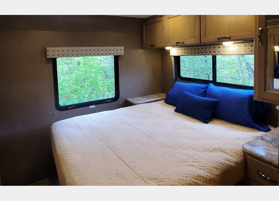 Class C Motor Home rentals in Big Bend