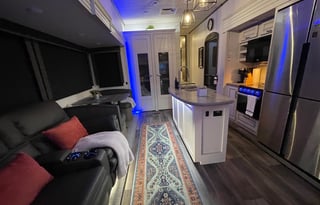 AMAZING RV - Must See 2BR! in North Hollywood