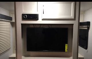 2019 Winnebago Industries Towables Minnie 2455BHS