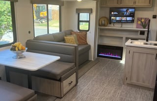 2024 EAST TO WEST Silver Lake 27K2D