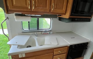 Class A Gulf Stream Sun Voyager - 32'