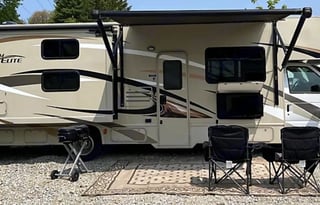 2017 Thor Motor Coach Freedom Elite