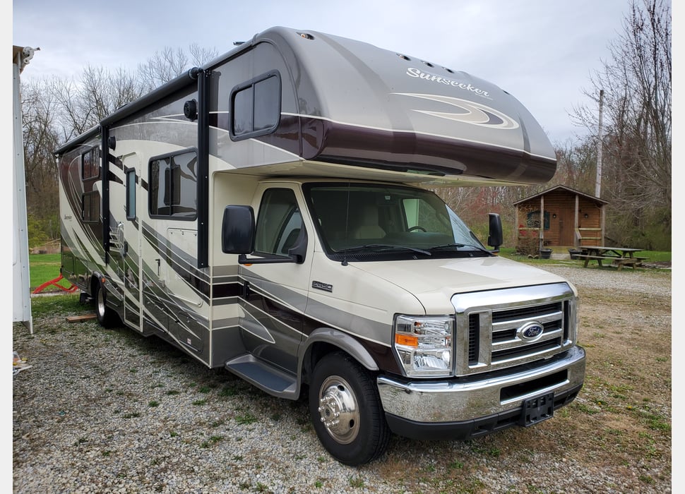 Class C Motor Home rentals in Glen Rock