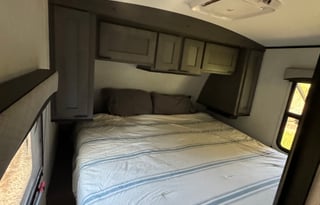 2022 Cruiser Embrace EL280