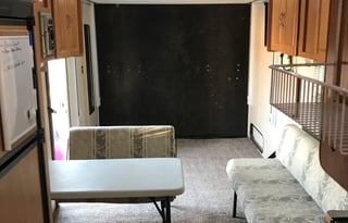 2005 28ft Toy Hauler Large Garage Pets ok free gen