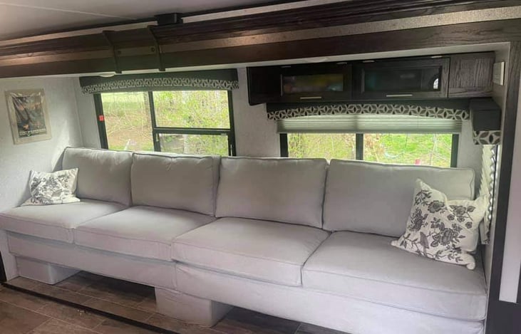 Plush couch that sleeps 2
