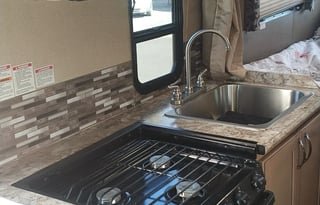 New 2020 Winnebago Outlook 22c  incl. insurance !
