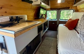 Lance| Custom Converted Ambulance Camper| Sleeps 2