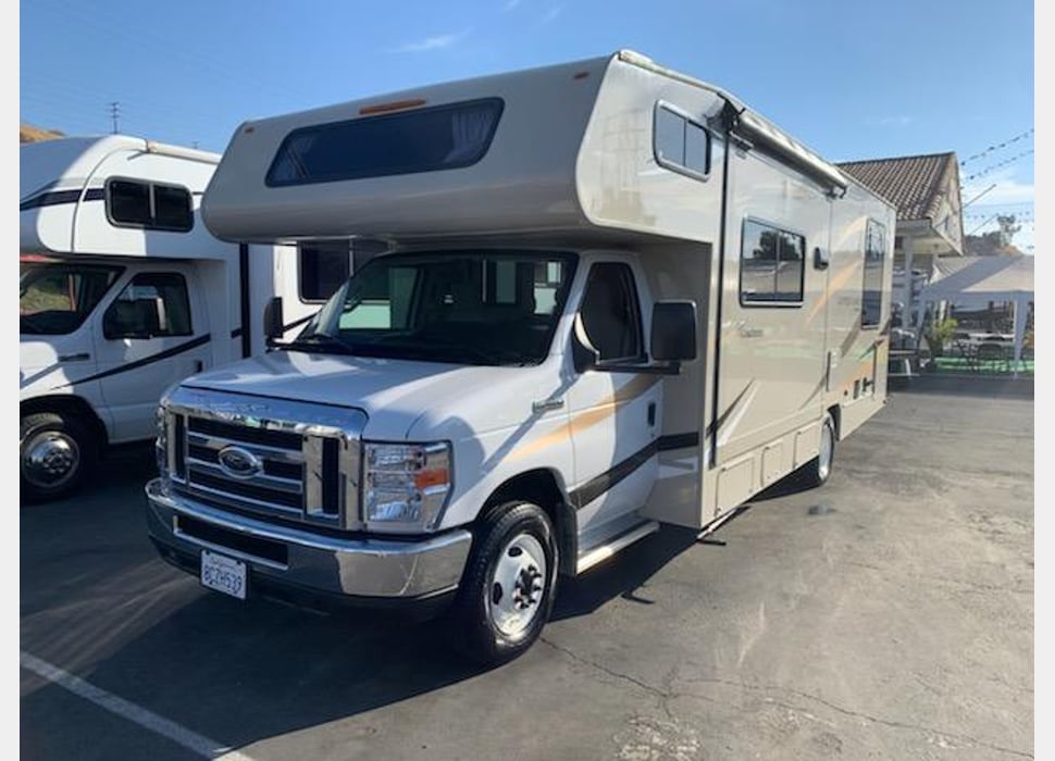 Class C Motor Home rentals in Chatsworth