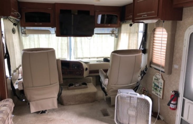 Spacious sitting room with new A/C