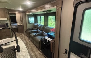 2023 Grand Design 3210BH Sleeps 7!
