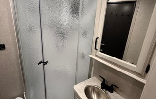 2022 Entegra Odyssey 31F–Sleeps 10, Wifi, Loaded