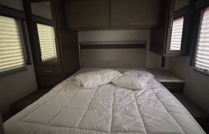 Queen bed in rear bedroom