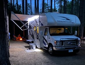 Thor Motor Coach Magnitude GA22 Ford