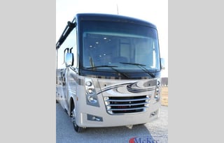 2018 Thor Motor Coach Miramar 37.1
