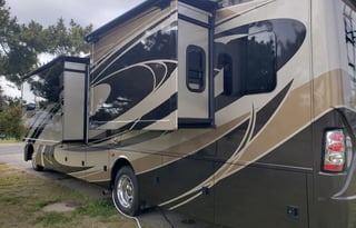 Luxury Class A Bunkhouse - DELIVERY & SETUP ONLY