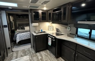 Happy Glamping Mini, 2021 Grand Design Transcend