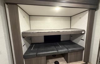 2021 Dutchmen RV Kodiak Ultimate 3321BHSL