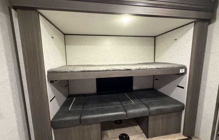 Twin bunk beds