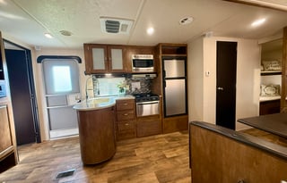 2018 Forest River Salem 30KQBSS **Separate Bunk**