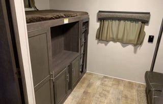 2017 CrossRoads RV Sunset Trail Super Lite SS331BH