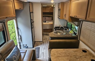 2021 Class C Thor Four Winds Easy Glamper