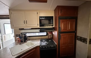 2011 Keystone Bunk Room-Cold weather edition