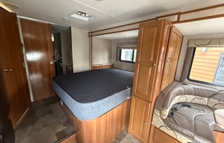 2018 Coachmen LEPRECHAUN 240FS