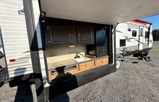 2016 KZ Sportsmen S331BHK