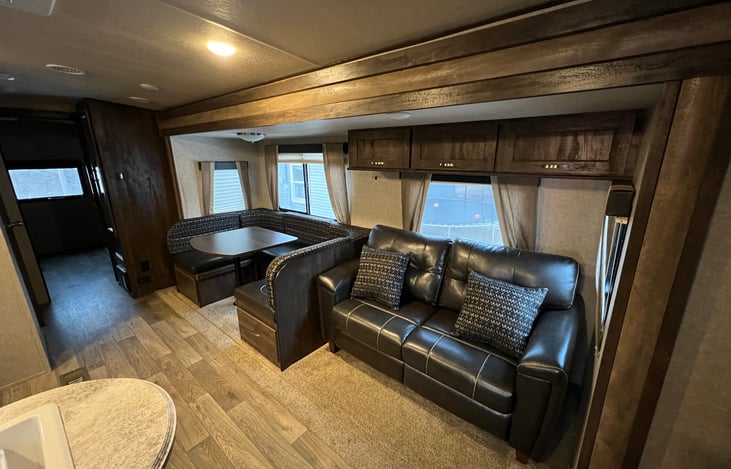 Living/Dinette slide out