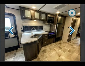 Dutchmen RV Coleman LANTERN 334BH